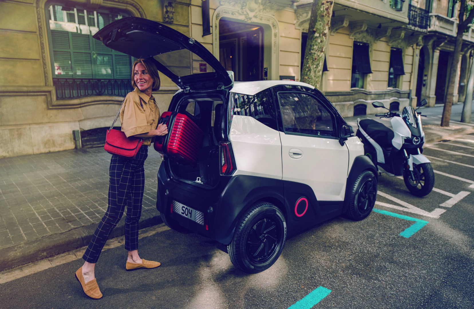 VOITURE SANS PERMIS OU SCOOTER ELECTRIQUE