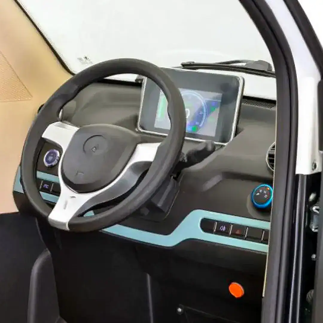 LI-BELLULE Grande Autonomie – voiture sans permis électrique – volant et tableau de bord