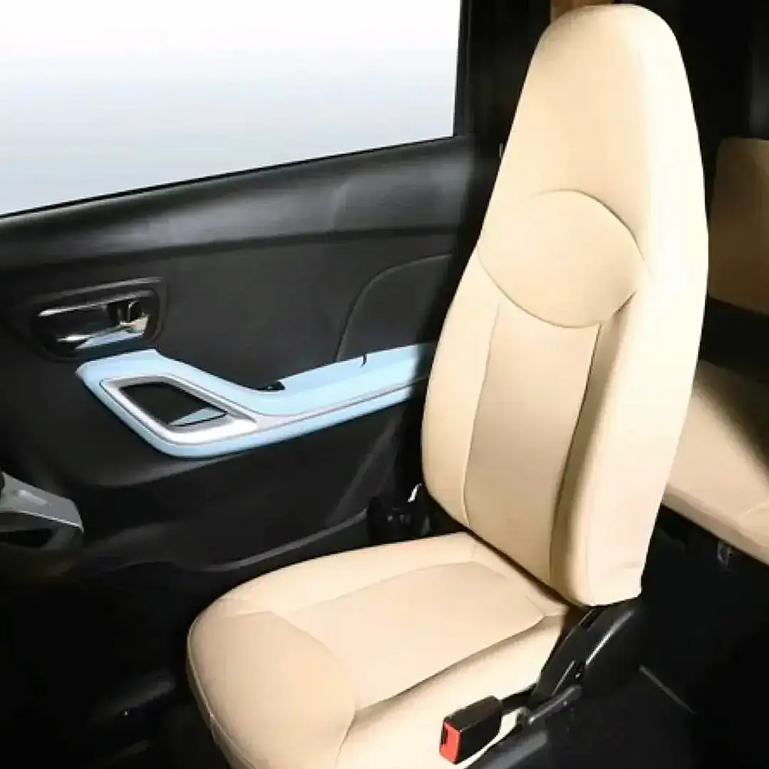 LI-BELLULE Grande Autonomie – voiture sans permis électrique – sièges intérieurs beige