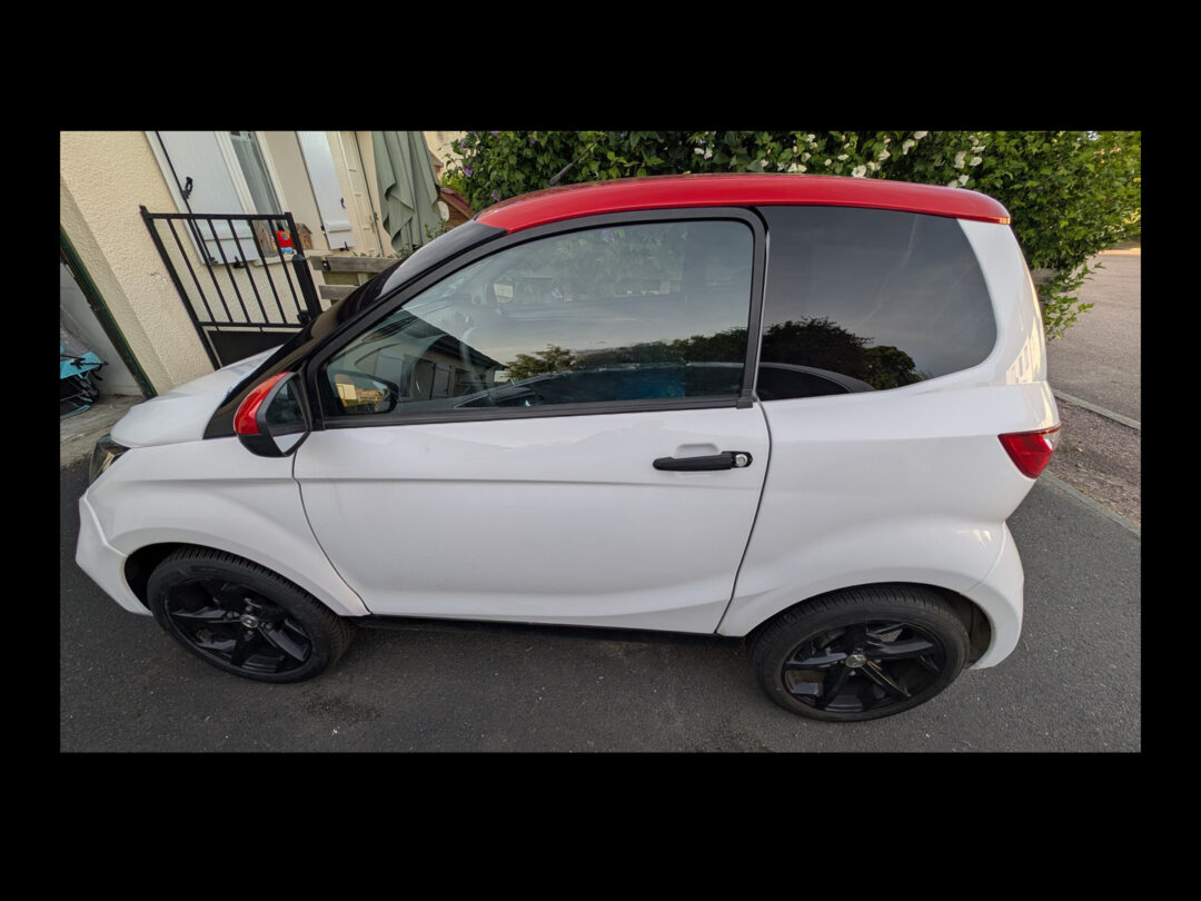 Aixam e city sport gauche