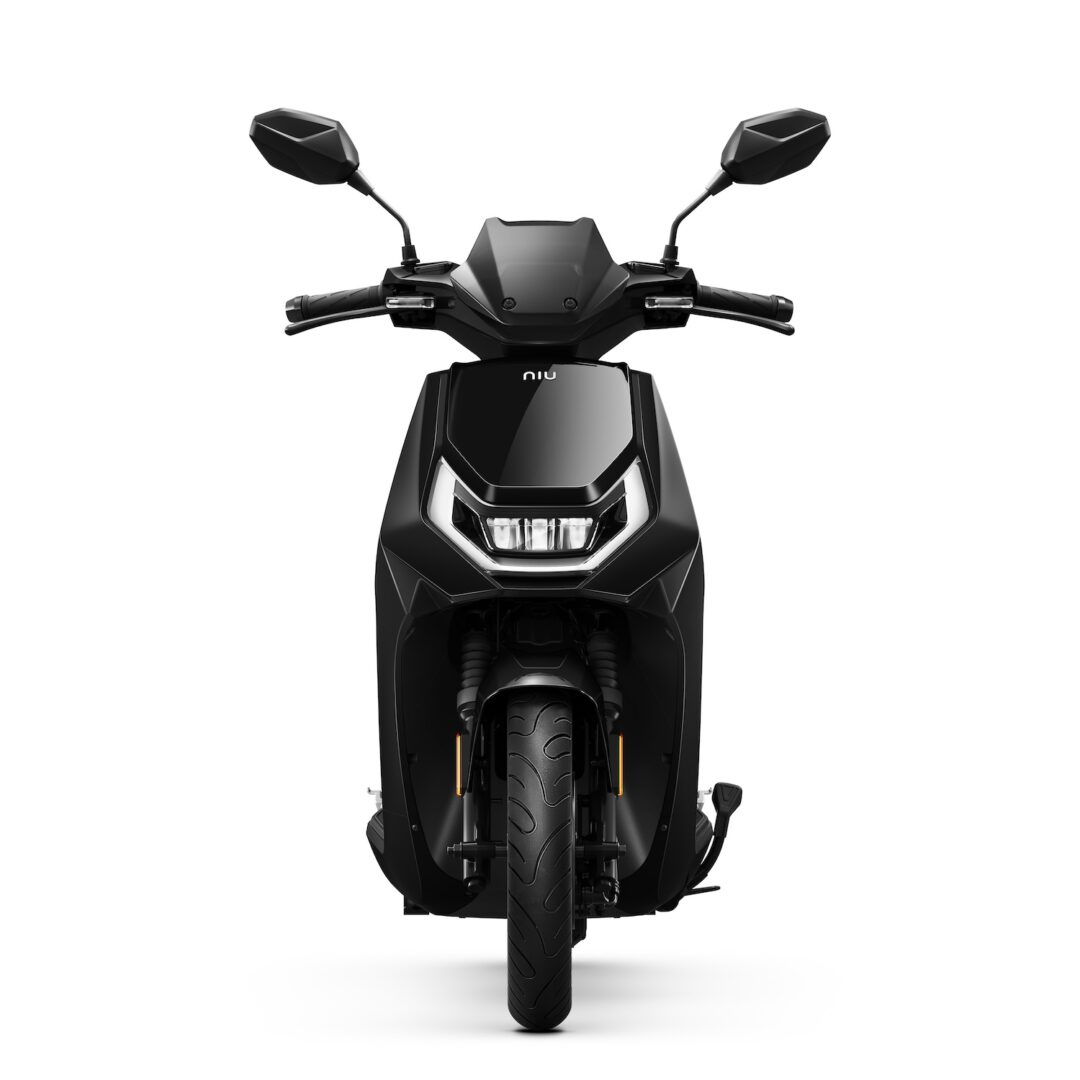 NIU FQI500 face avant noir