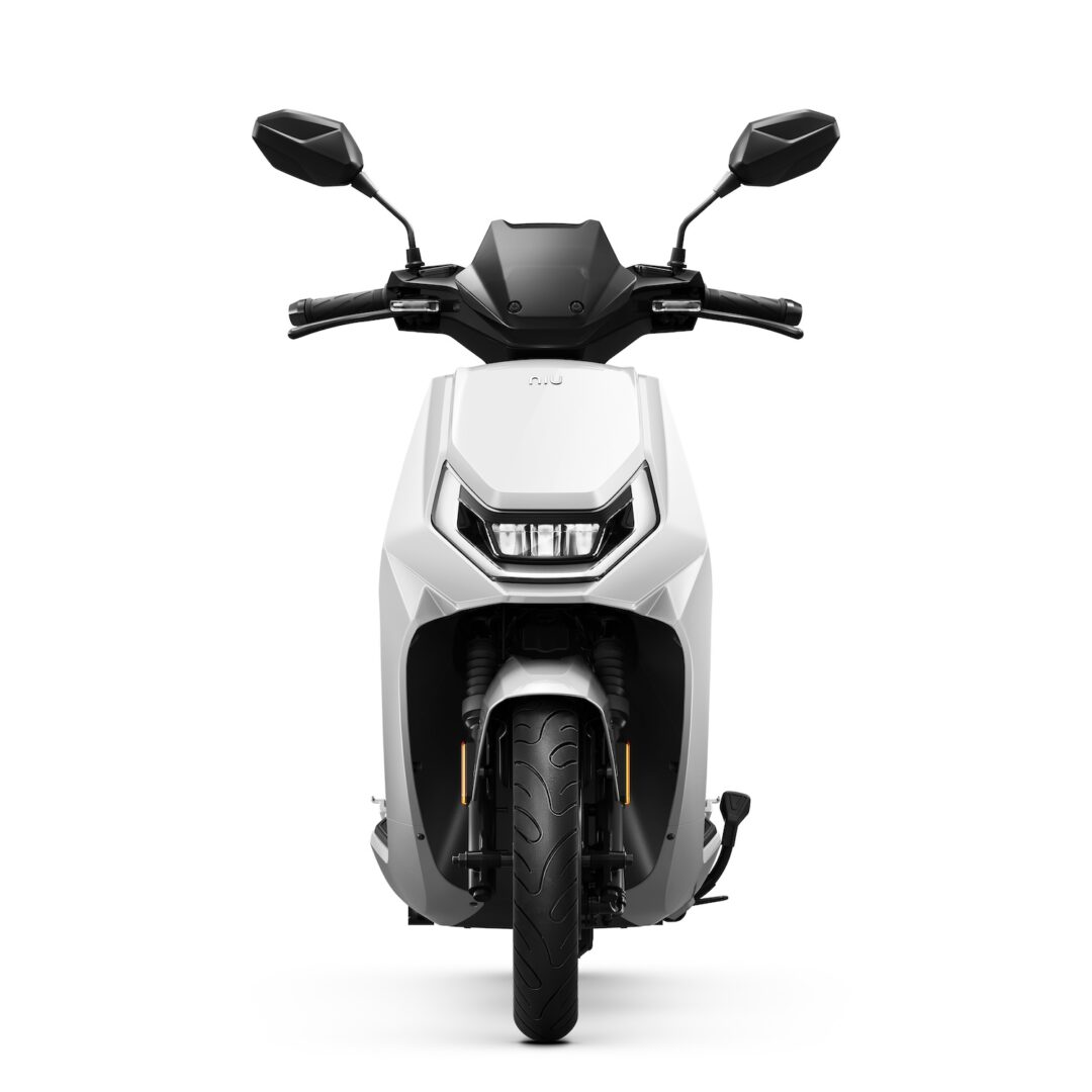 NIU FQI500 face avant blanc