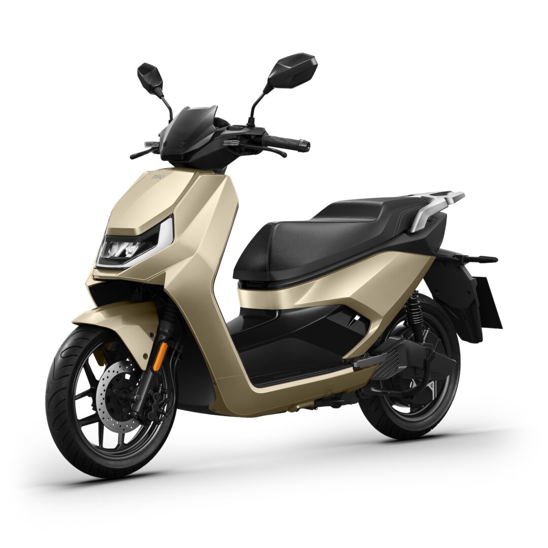 NIU FQI500 trois quart gauche Sahara