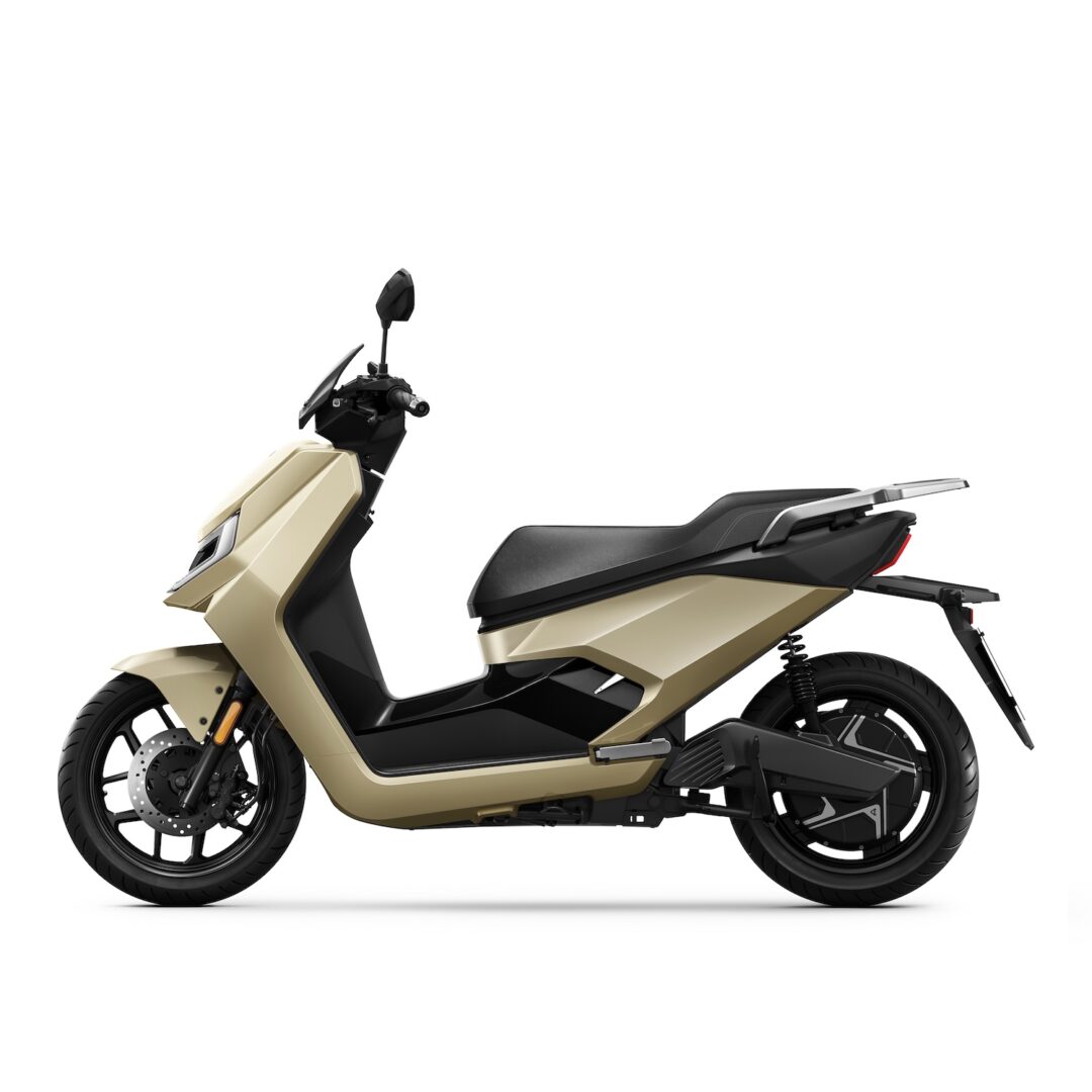 NIU FQI500 coté Sahara