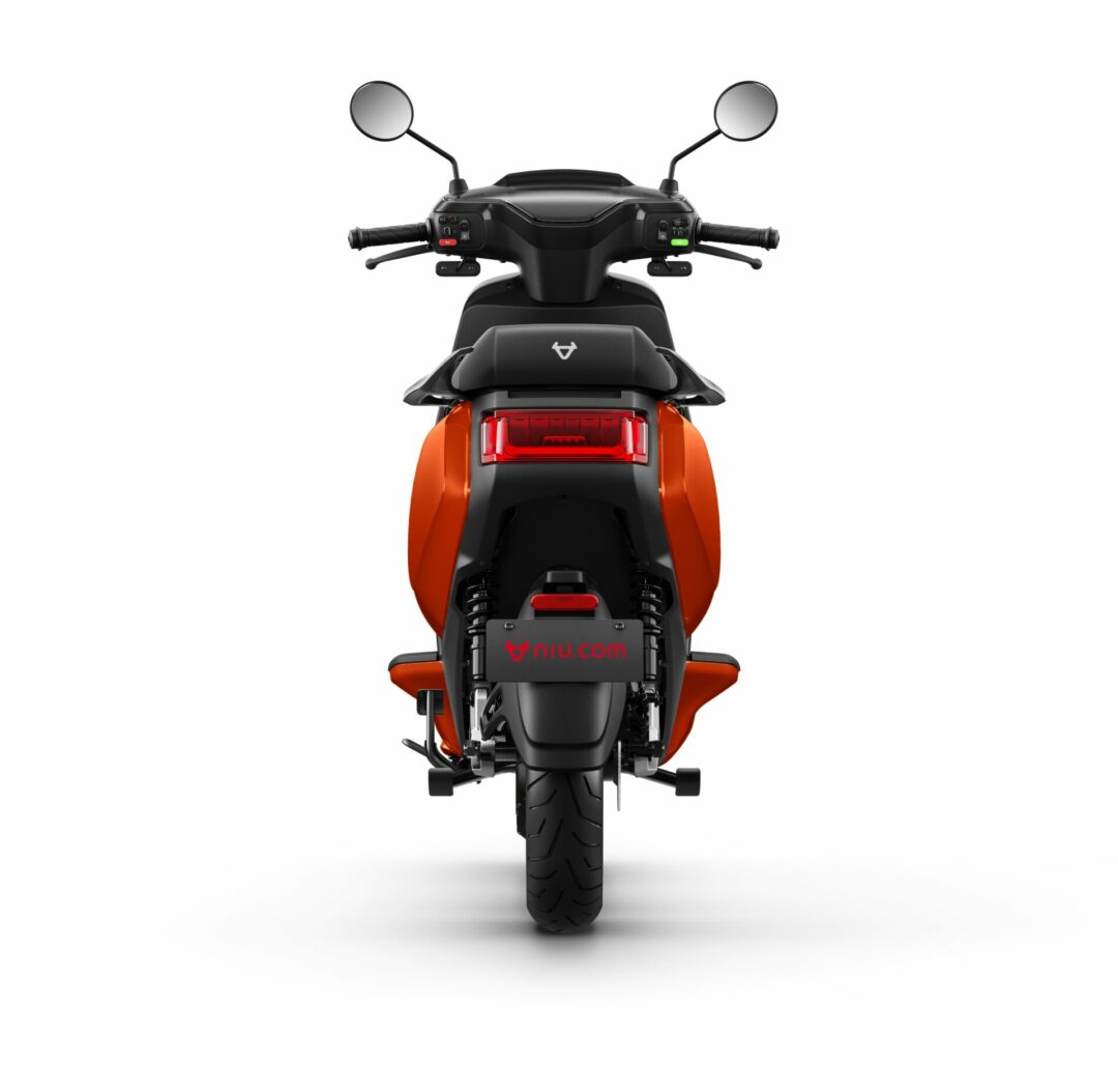 MQi GT 100_Rear_Orange