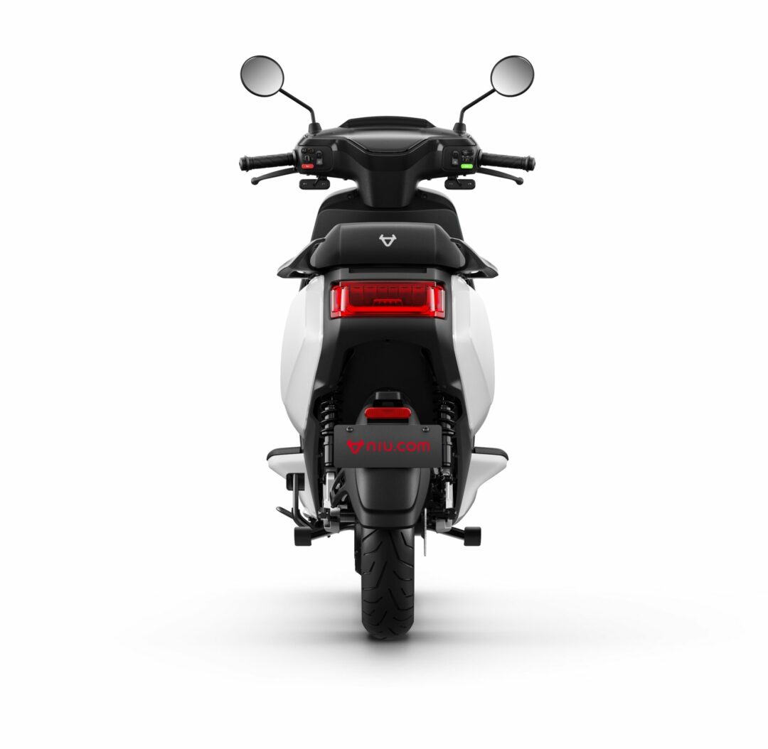MQi GT 100_Rear_White