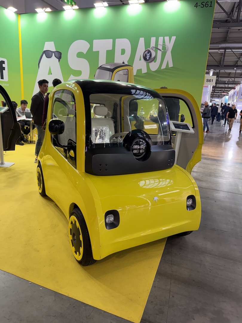 ASTRAUX COTÉ DROIT