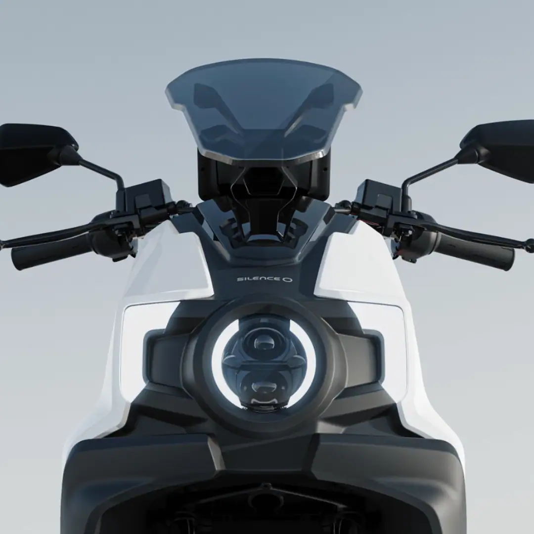 SILENCE S02 50cc – scooter électrique 50 cm3 – vue de face, guidon et phare