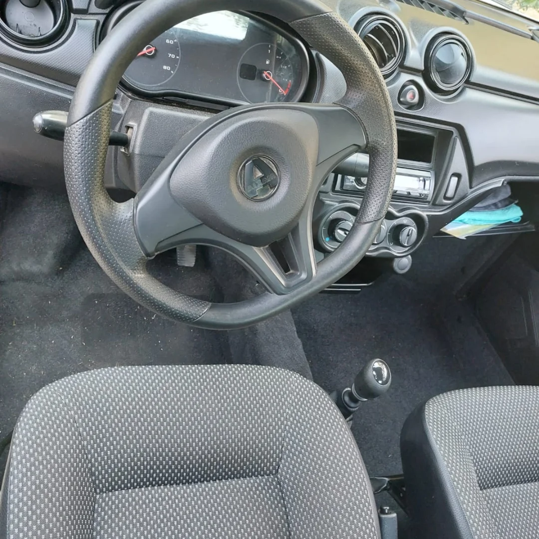 Aixam Minauto blanche occasion 2021 30 000 km – voiture sans permis – volant et tableau de bord