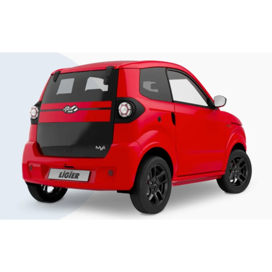 LIGIER MyLi MAX REVO D+ – voiture sans permis électrique – vue de trois quarts arrière, rouge