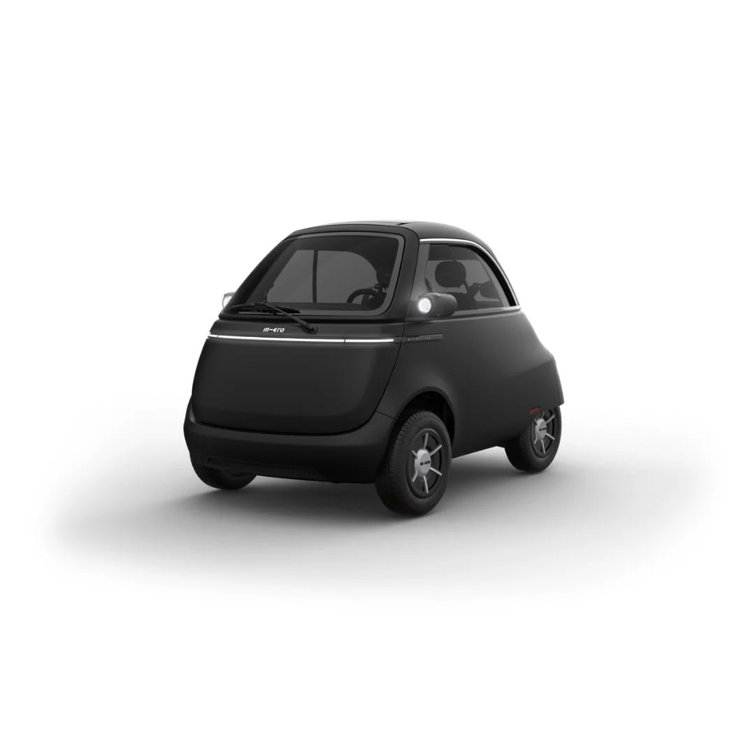 MICROLINO – voiture électrique permis B1 – vue de trois quarts avant, noire