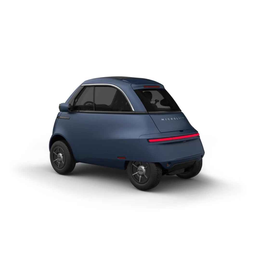 MICROLINO – voiture électrique permis B1 – vue de profil, bleu marine