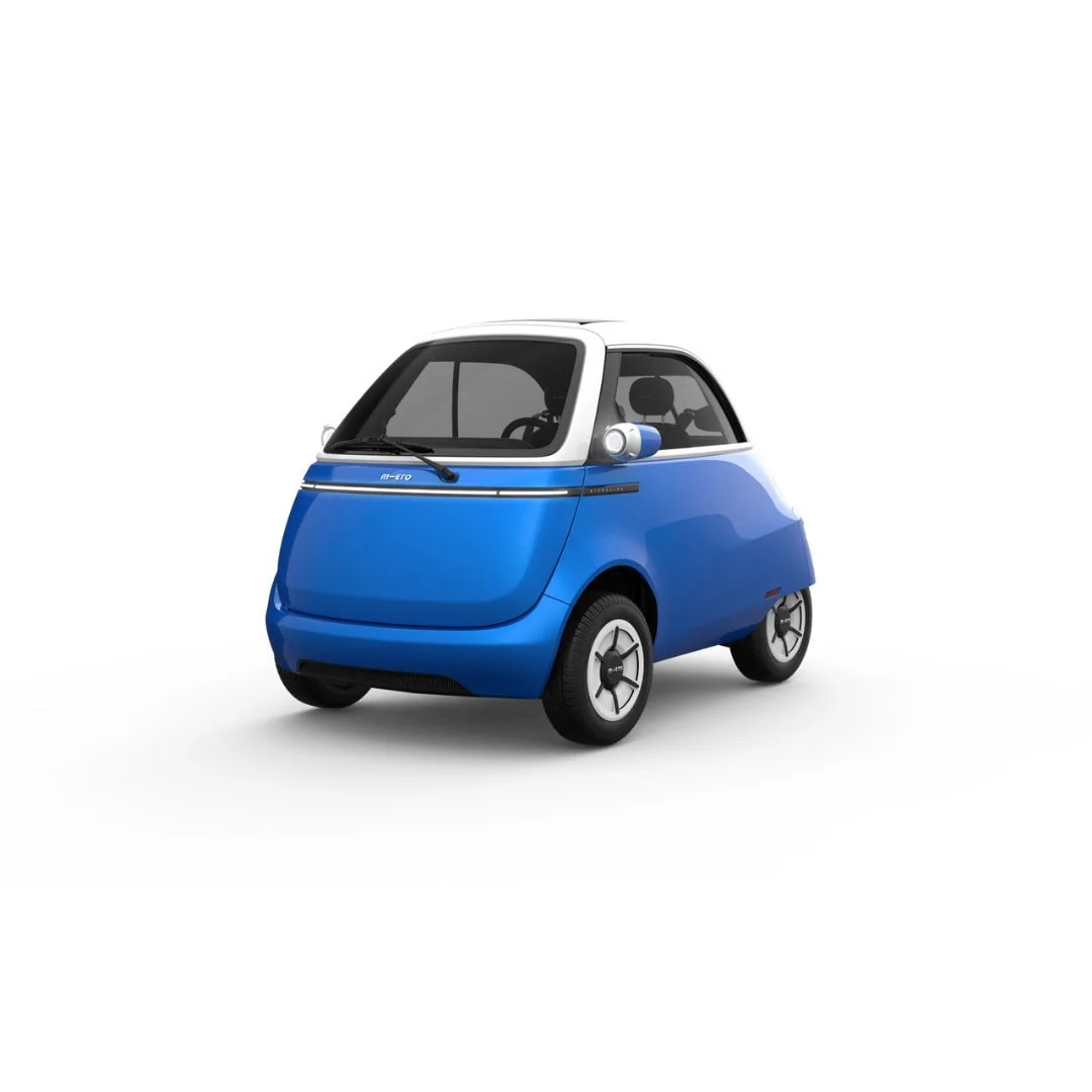 MICROLINO – voiture électrique permis B1 – vue de trois quarts avant, bleu clair