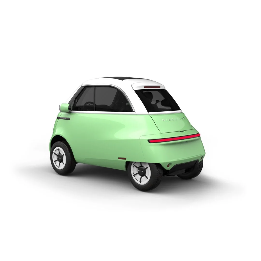 MICROLINO – voiture électrique permis B1 – vue de trois quarts arrière, vert clair