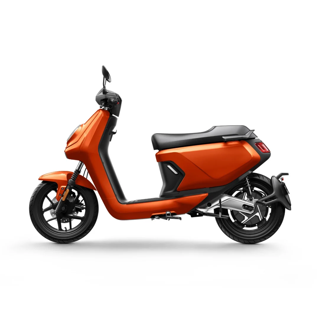 NIU MQi GT 100 – scooter électrique 125 cm3 – vue de profil, orange