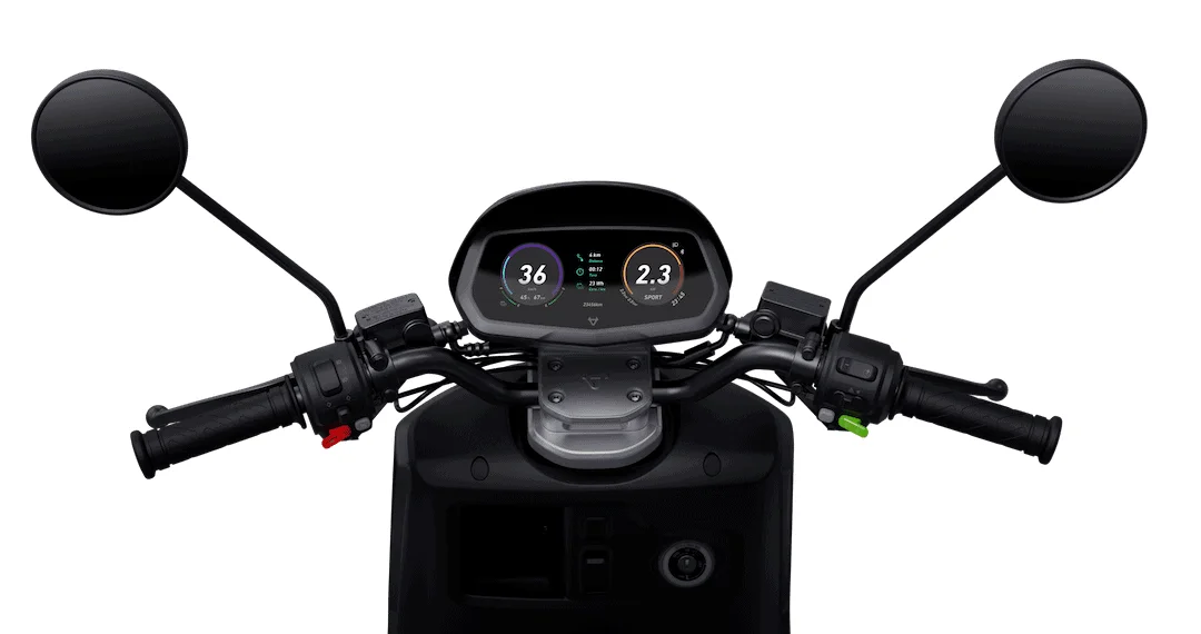 NIU NQi GTS 45 – scooter électrique 50 cm3 – poste de conduite et compteur