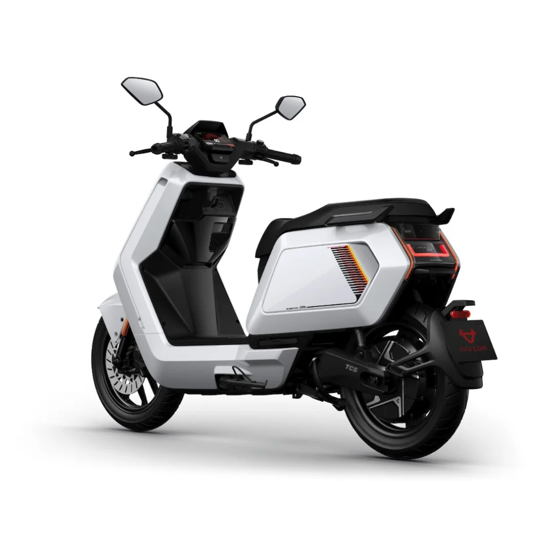 NIU NQiX 500 blanc – scooter électrique 125 cm3 – vue de profil