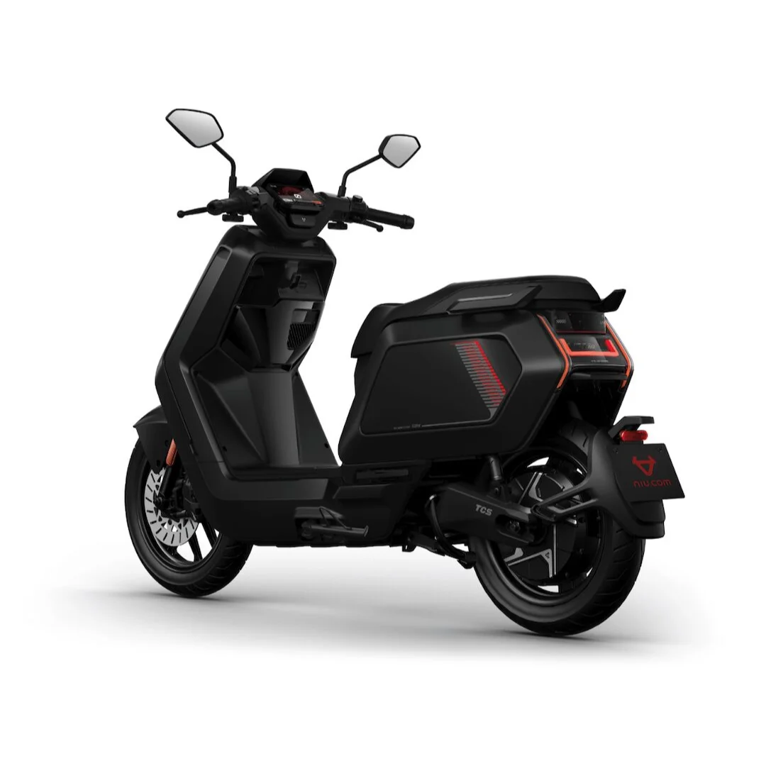 NIU NQiX 500 noir – scooter électrique 125 cm3 – vue de profil