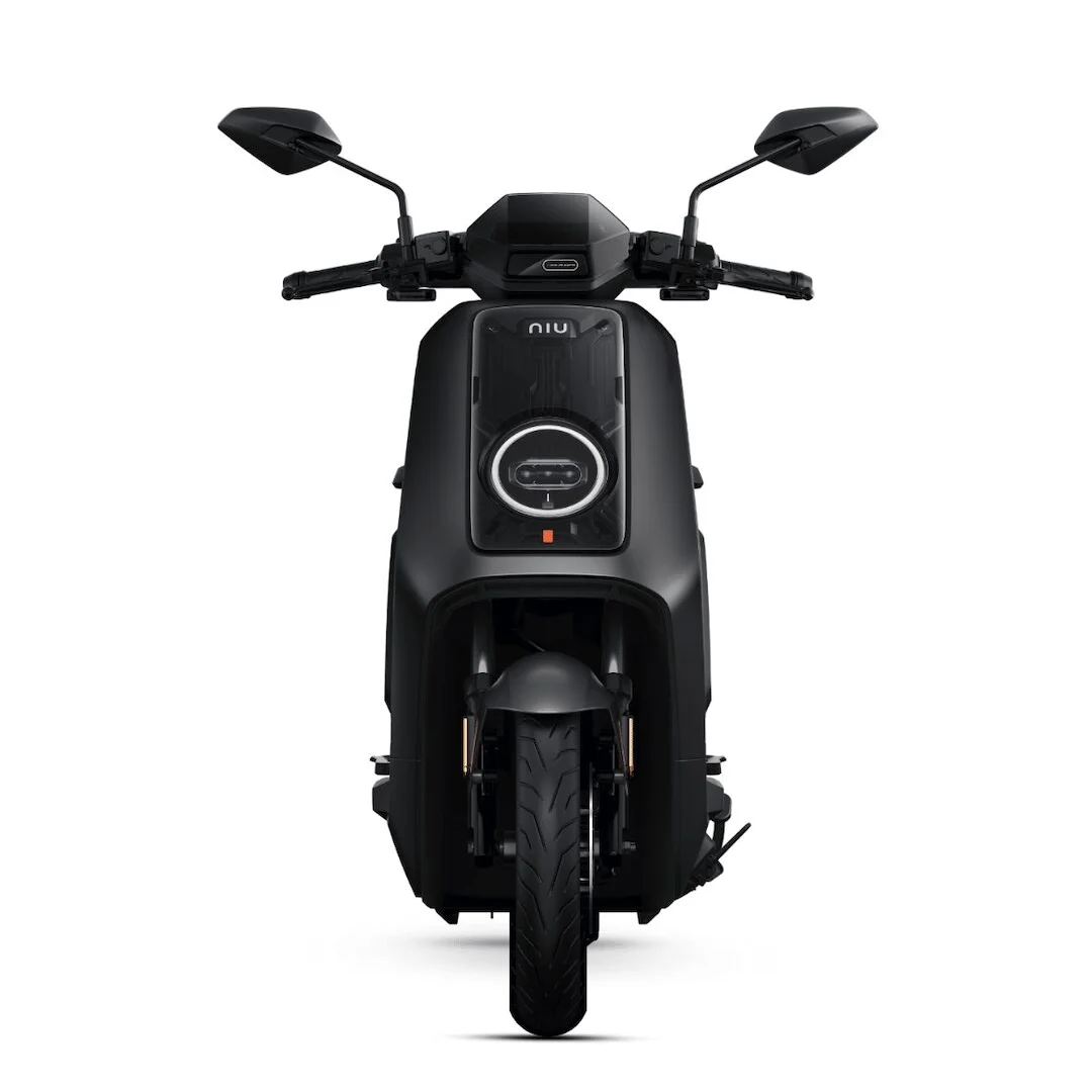 NIU NQiX 500 noir – scooter électrique 125 cm3 – vue de face