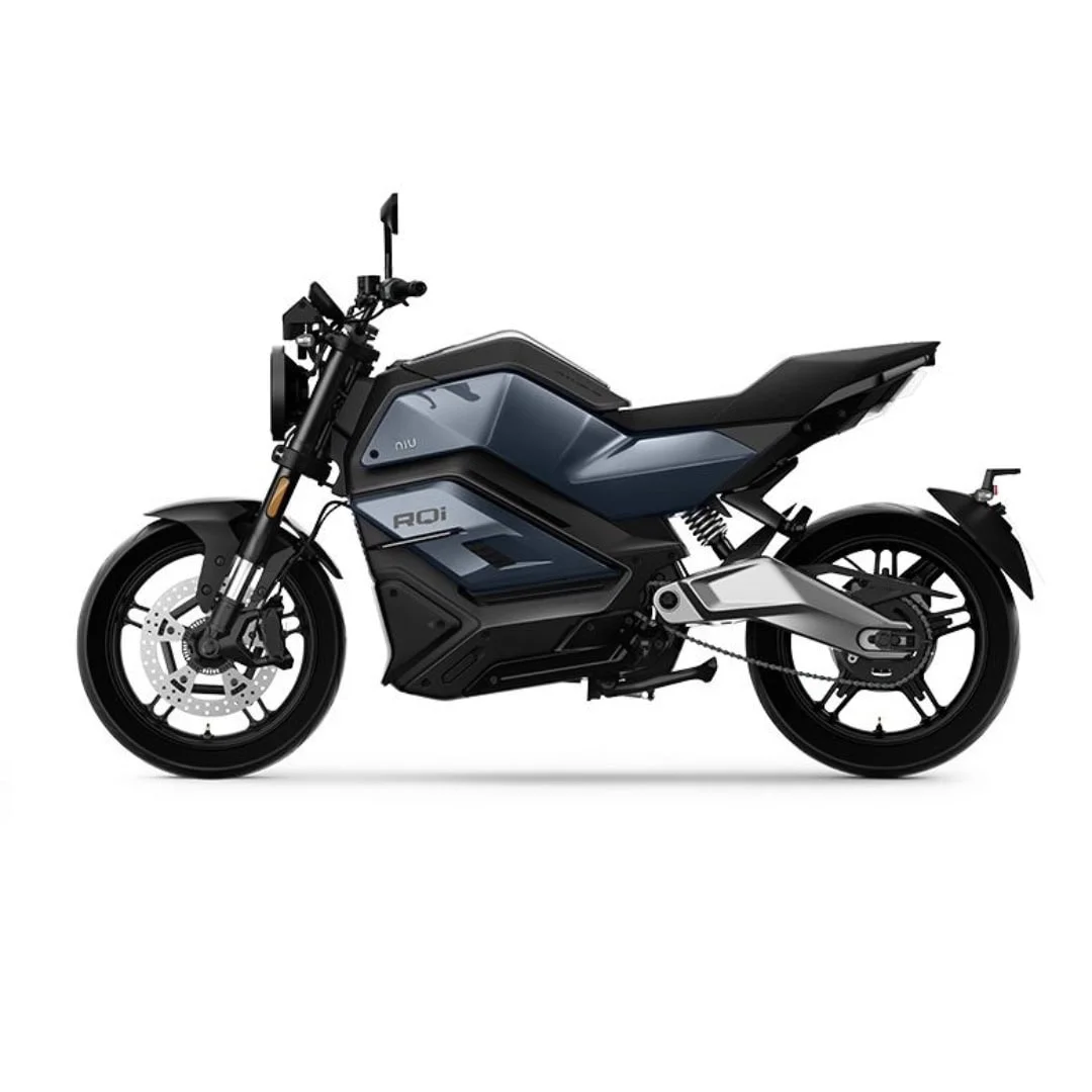 NIU RQi Sport – moto électrique 125 cm3 – vue de profil côté droit, noir