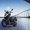 VMOTO CPX Explorer – scooter électrique 125 cm3 – vue de profil sur un pont
