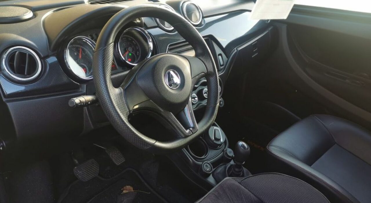 AIXAM COUPE INTERIEUR